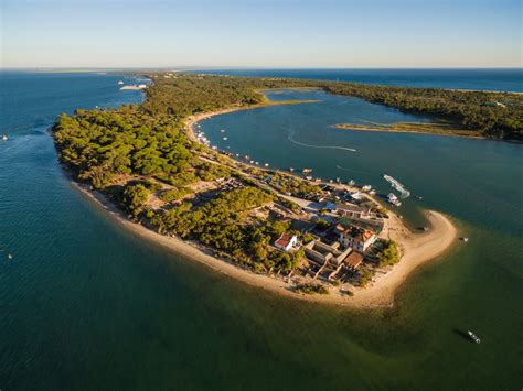 quarantenne troia|The Tróia Peninsula